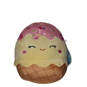 Squishmallows NWT Clara‎ The Ice Cream Sundae 8 Inch